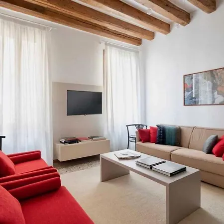 Appartement Palazzo San Samuele - Elegant In San Marco *