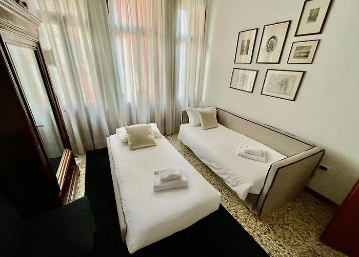 Palazzo San Samuele - Elegant In San Marco ヴェネツィア