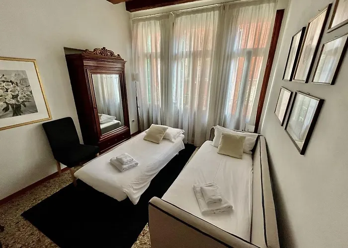 Palazzo San Samuele - Elegant In San Marco アパート *