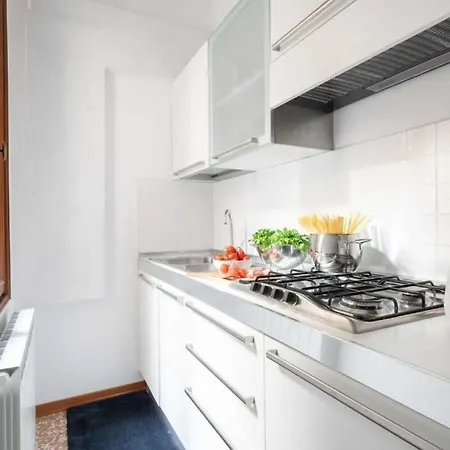 Palazzo San Samuele - Elegant In San Marco Apartment