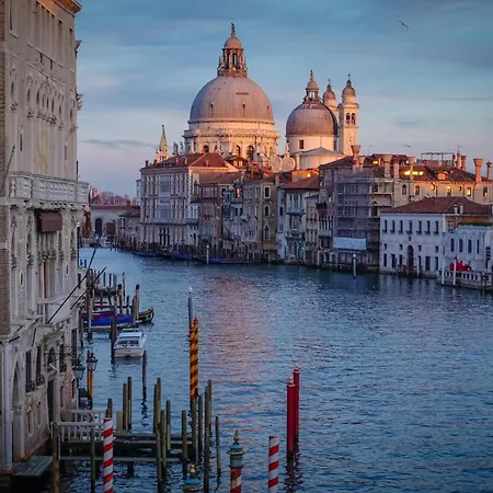 Appartamento Palazzo San Samuele - Elegant In San Marco Venezia
